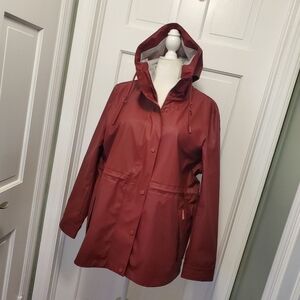 NWT Hunter "ABBEY" Rain/Spring Jacket Cranberry In Color Ret. $199